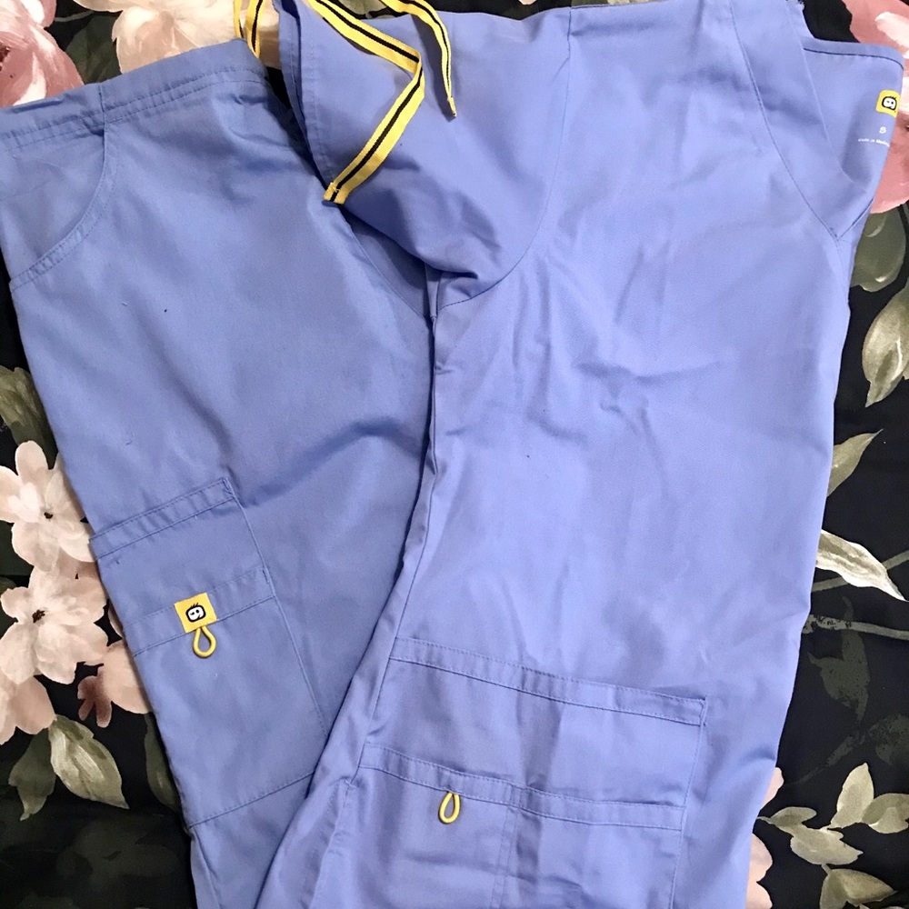 Wink ceil blue scrub set